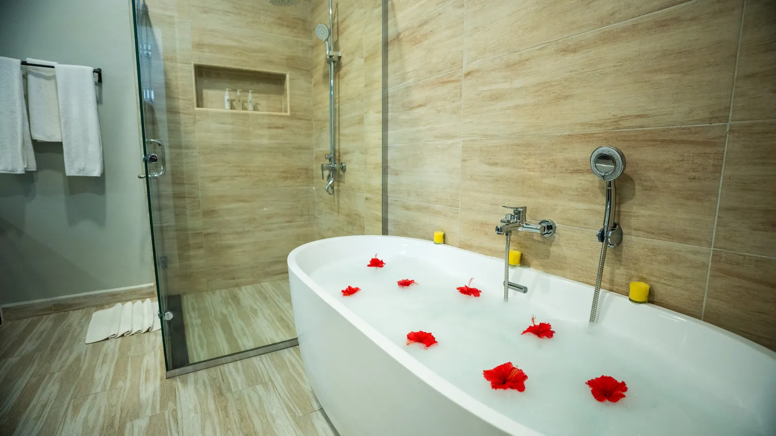 Dreams of Zanziabr, Dreams of Zanziabar bath tub