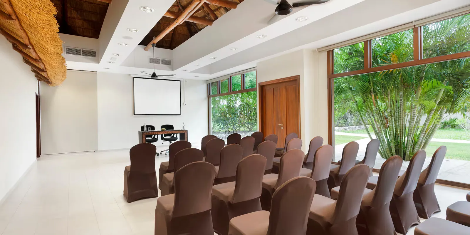 Gran Melia Zanzibar, conference room