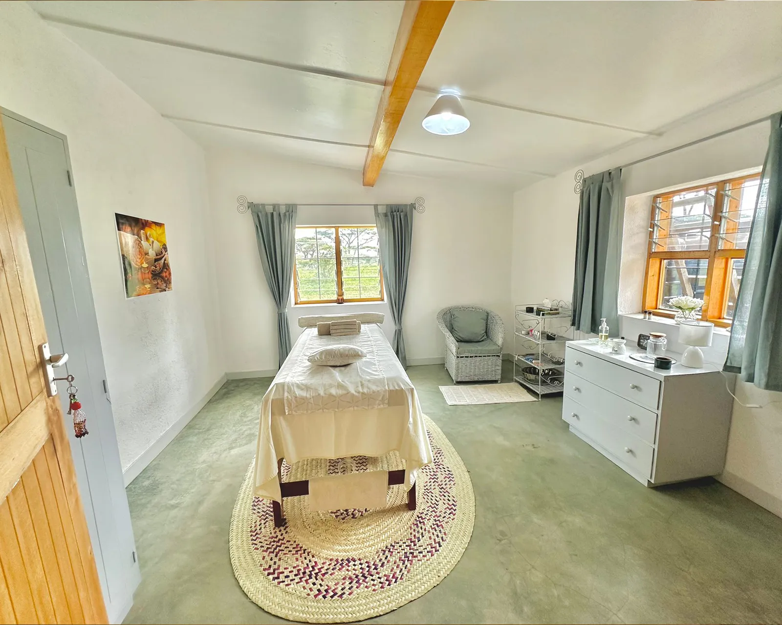 Ndutu Safari Lodge, massage room
