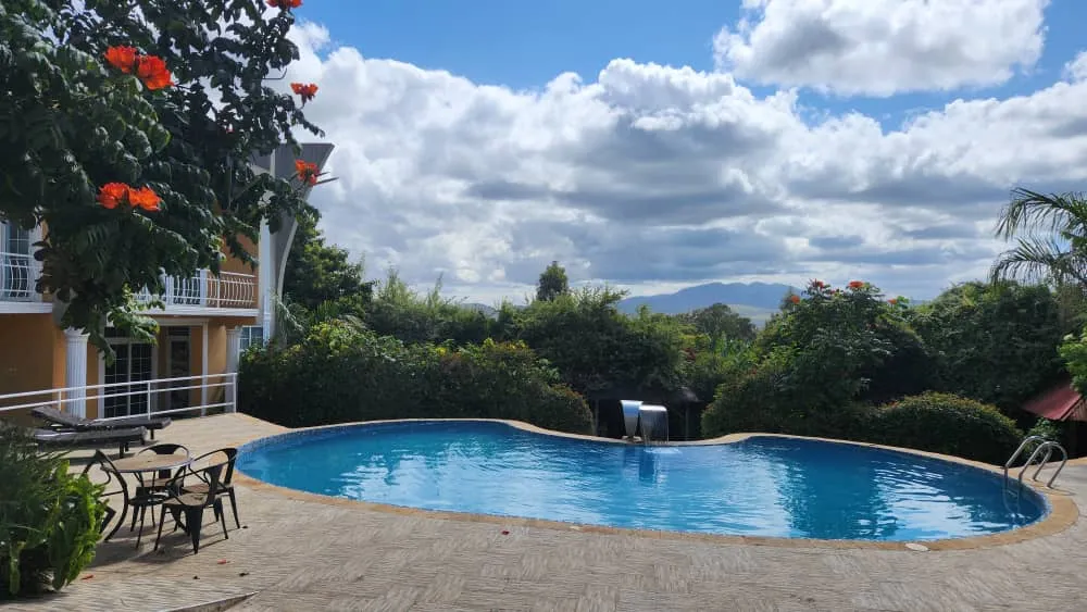 Masailand Safari & Lodge, Inside pool