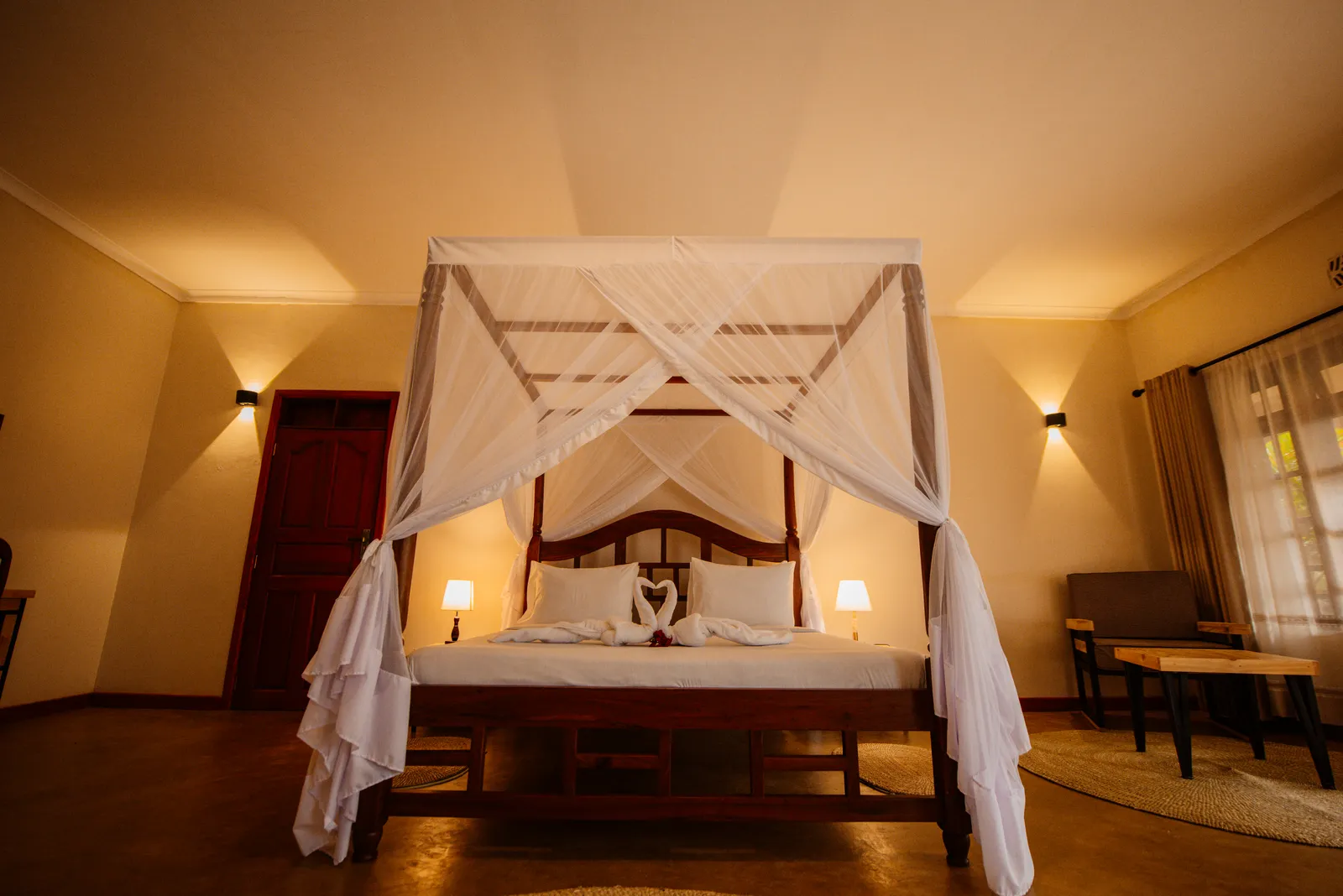 Pazuri Inn, bedroom