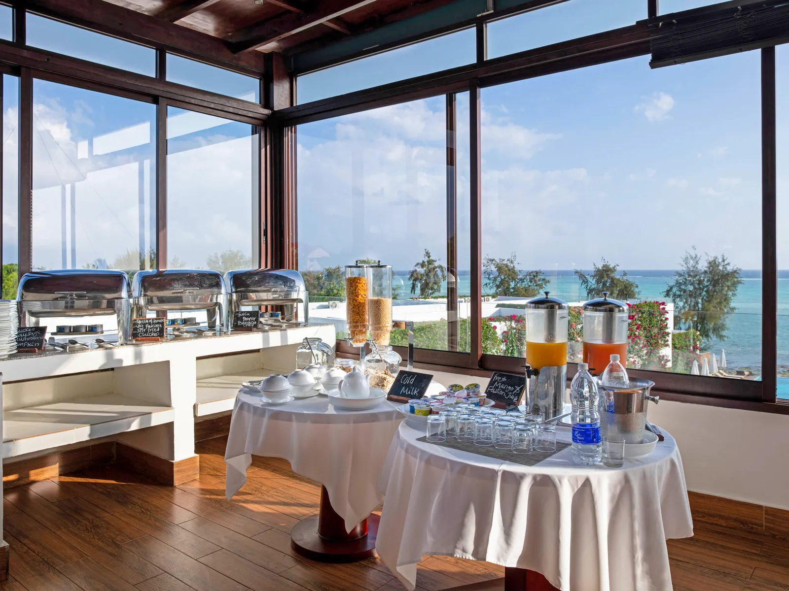 Nungwi Dreams by Mantis, buffet service