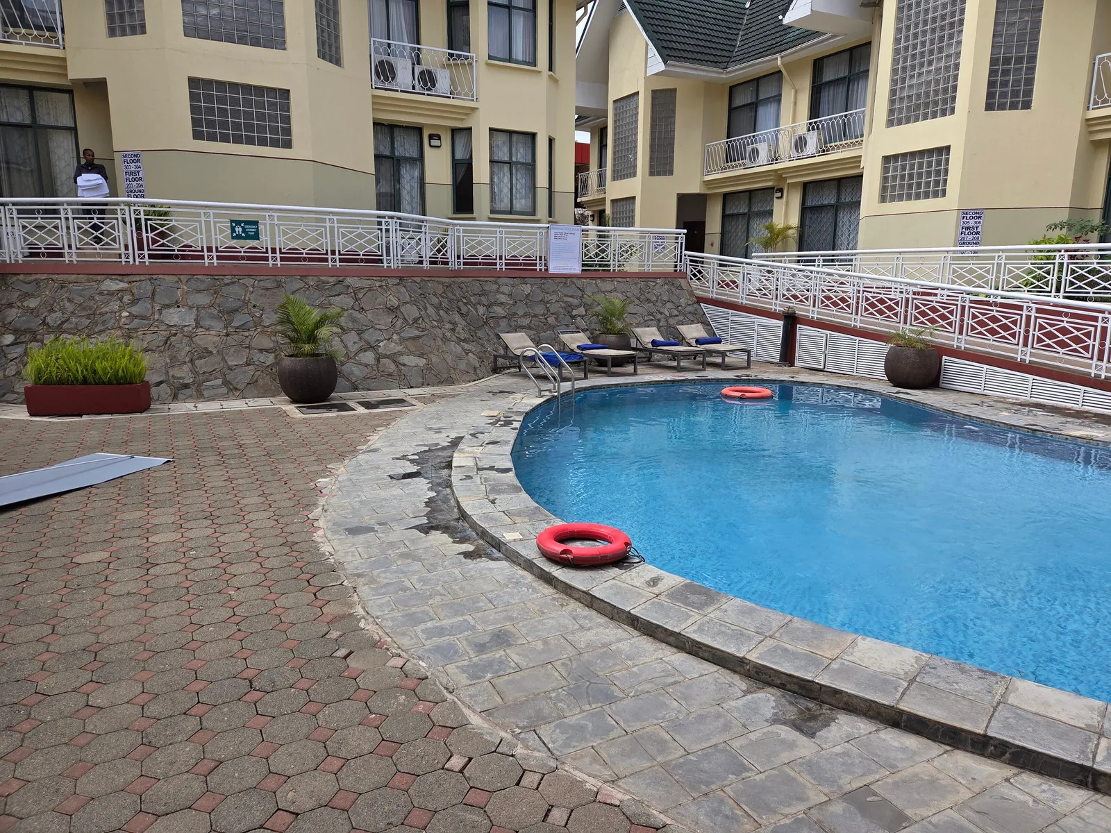 Gold Crest Hotel