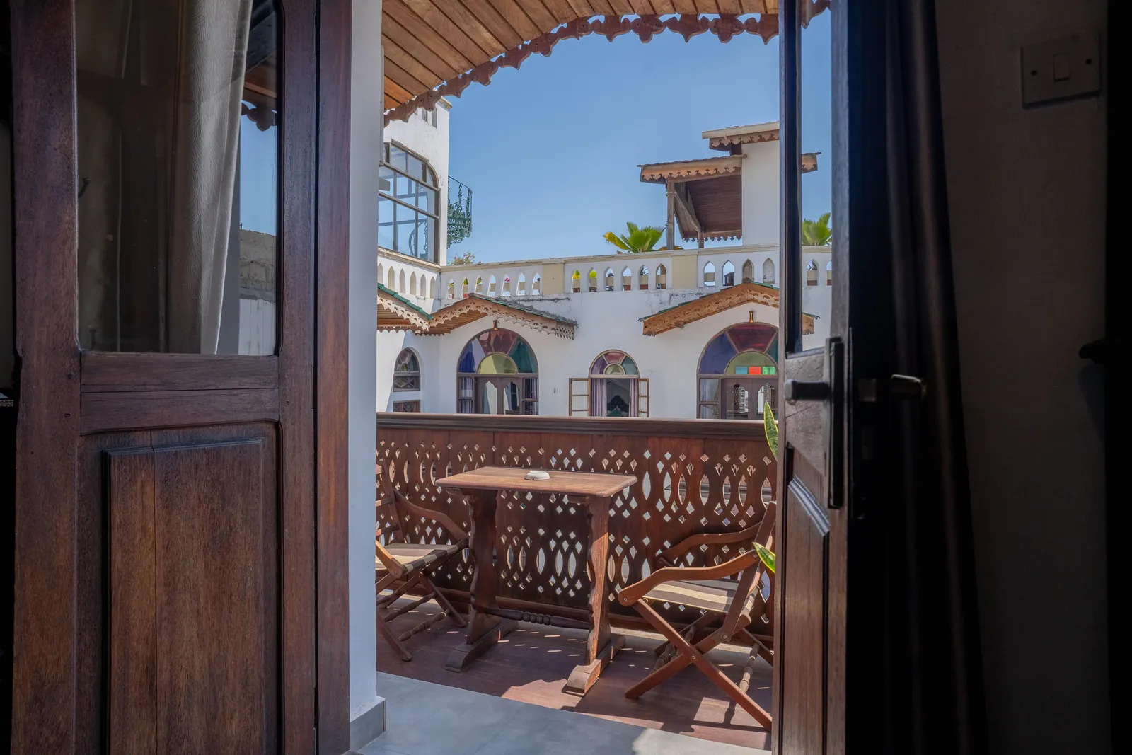 Dhow Palace Hotel